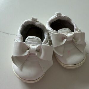 Stride Rite White Bow Dress Shoes